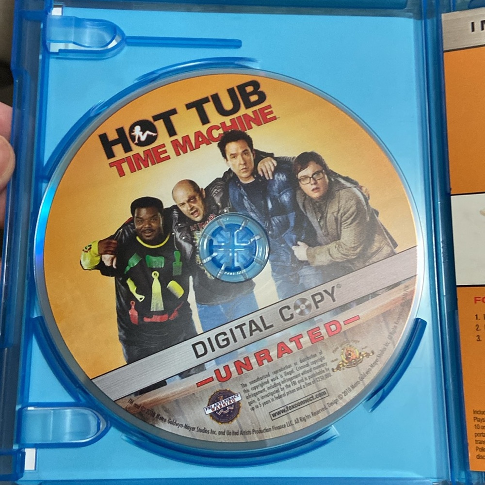 Hot Tub Time Machine Blu-Ray - Picture 2 of 3